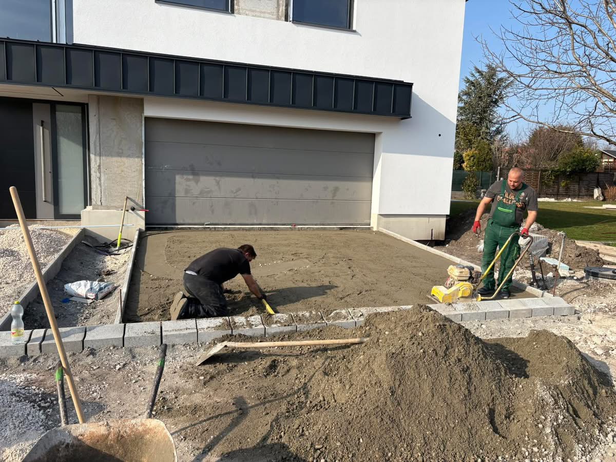 Beton aljzat tömörítése térkövezés előtt
